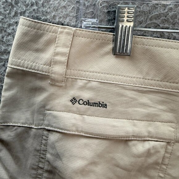 Columbia Shorts Womens 16 Tan Cloverdale Cargo Omni Shade Omni Wick Outdoors - Picture 6 of 9